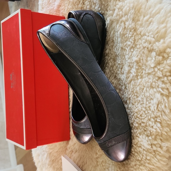 NWT IOB Coach August PGM Signature Indigo Metallic Ballet Flats - Picture 8 of 16